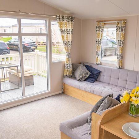 64 Lancaster The Lazy Willow 3 Bedroom Hot Tub Caravan Tattershall Lakes Εξωτερικό φωτογραφία