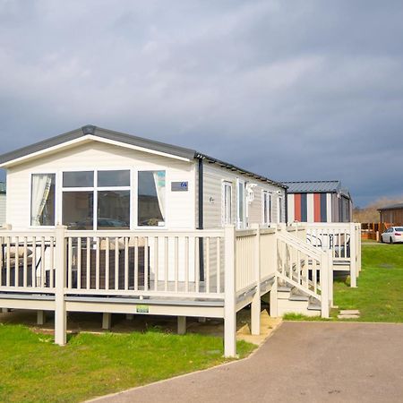 64 Lancaster The Lazy Willow 3 Bedroom Hot Tub Caravan Tattershall Lakes Εξωτερικό φωτογραφία
