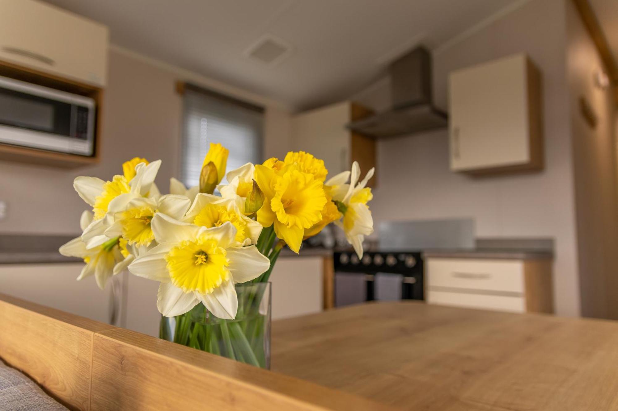 64 Lancaster The Lazy Willow 3 Bedroom Hot Tub Caravan Tattershall Lakes Εξωτερικό φωτογραφία